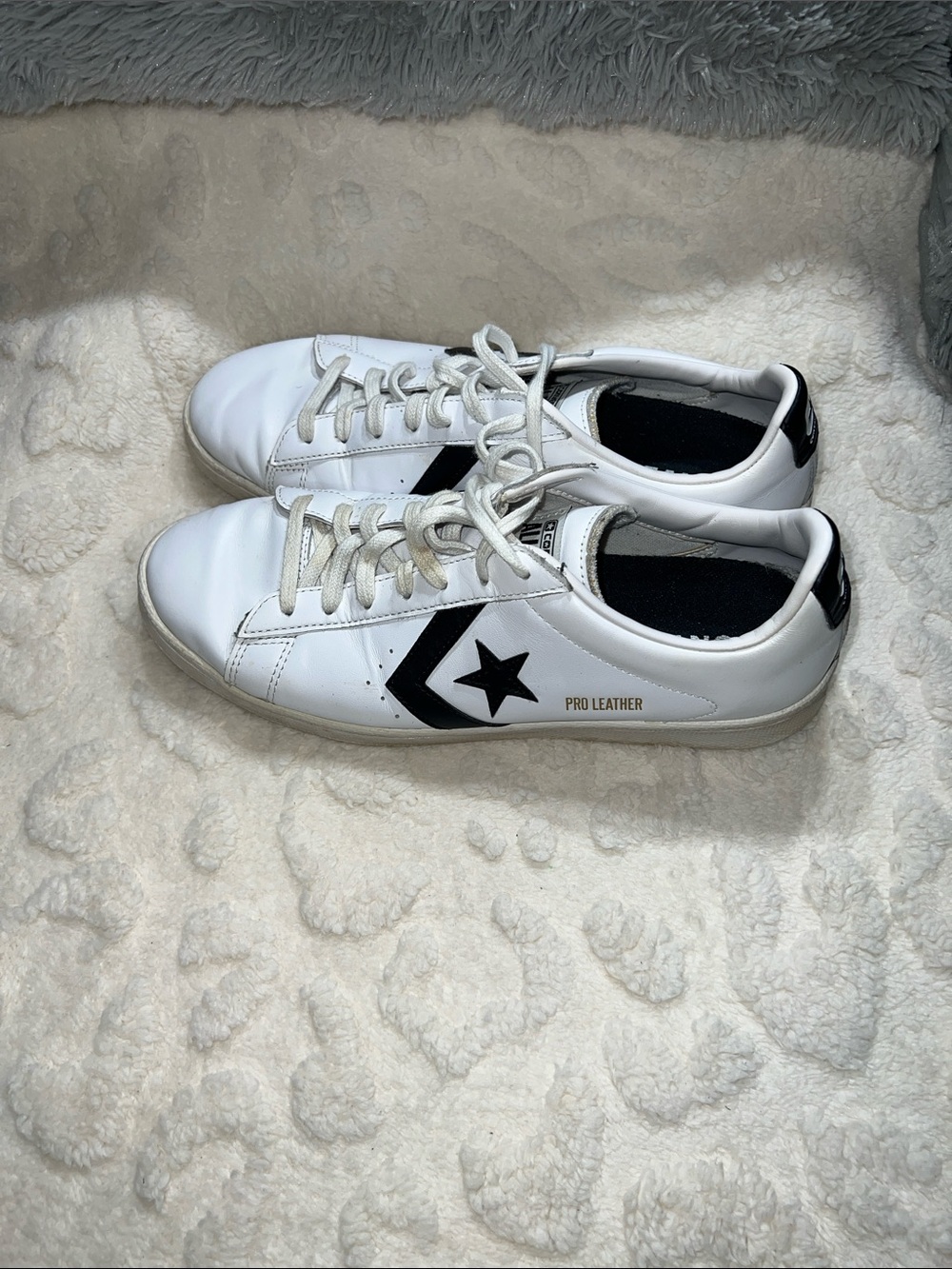 Converse Pro Leather Men’s White & Black Low-Top Sneakers Size 10